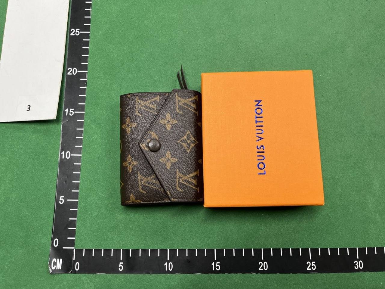 Louis Vuitton MonogramEpiDamier Wallets [40 styles]
