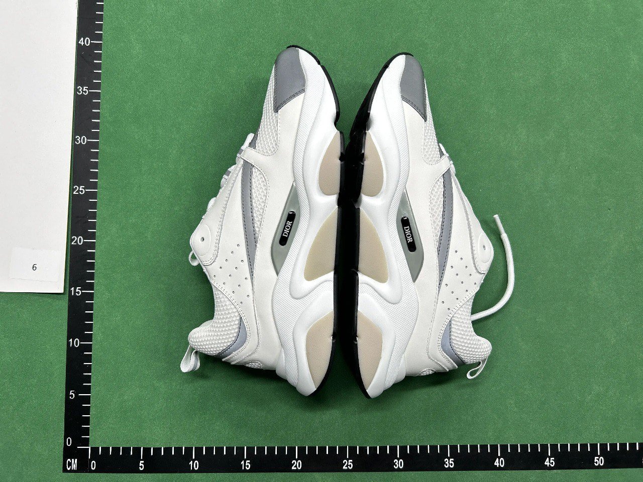 Dior B22 Sneakers [36 styles]