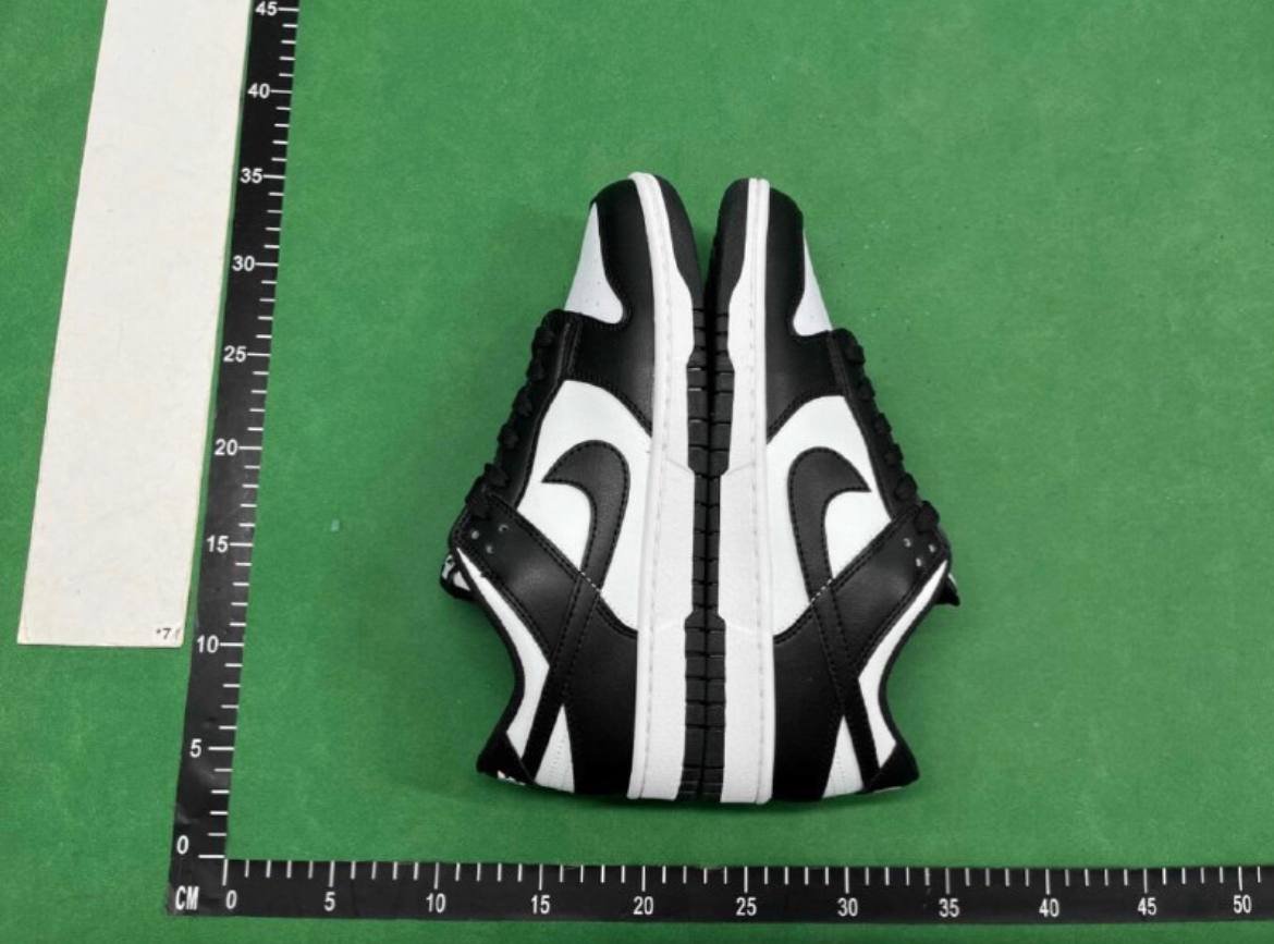  Nike Dunk Low Sneakers [28 styles]