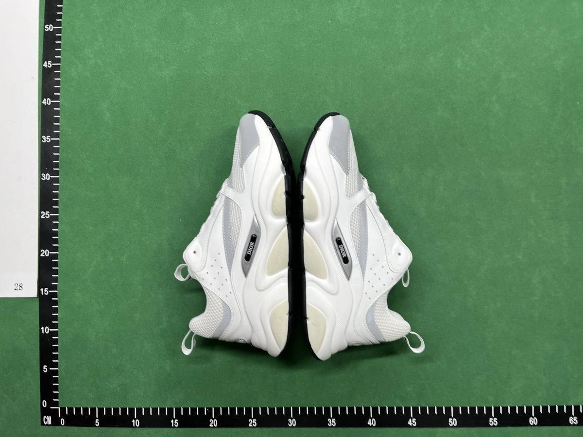  Dior Unveils Retro B57 Leather Sneakers [1 style]