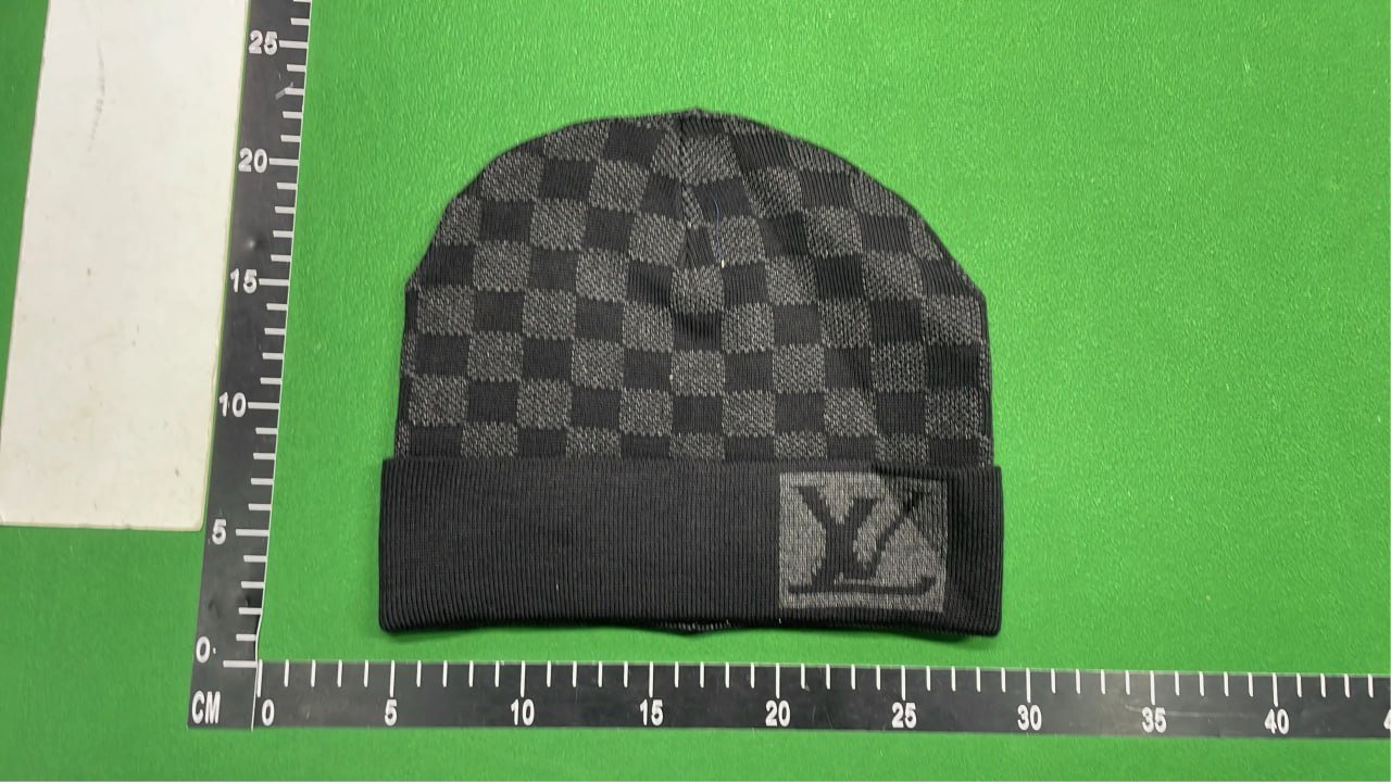  Louis Vuitton Monogram Beanie & Scarf [20 styles]