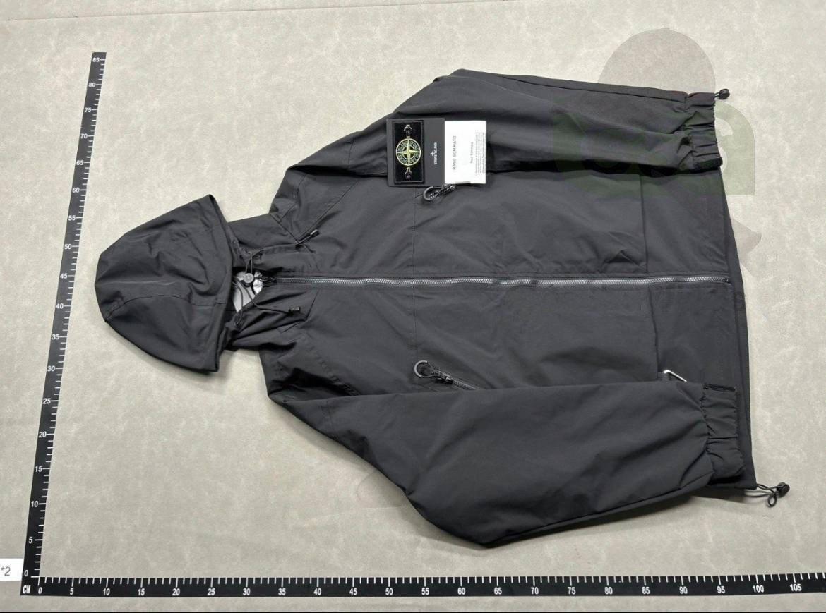 Stone Island Hooded Jackets [36 styles]