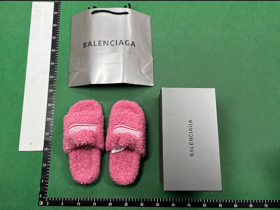 Balenciaga Fluffy Slippers [5 styles]