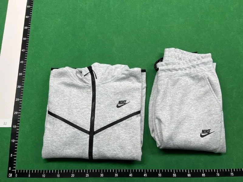 Nike Tech Fleece Hoodie [40 styles]