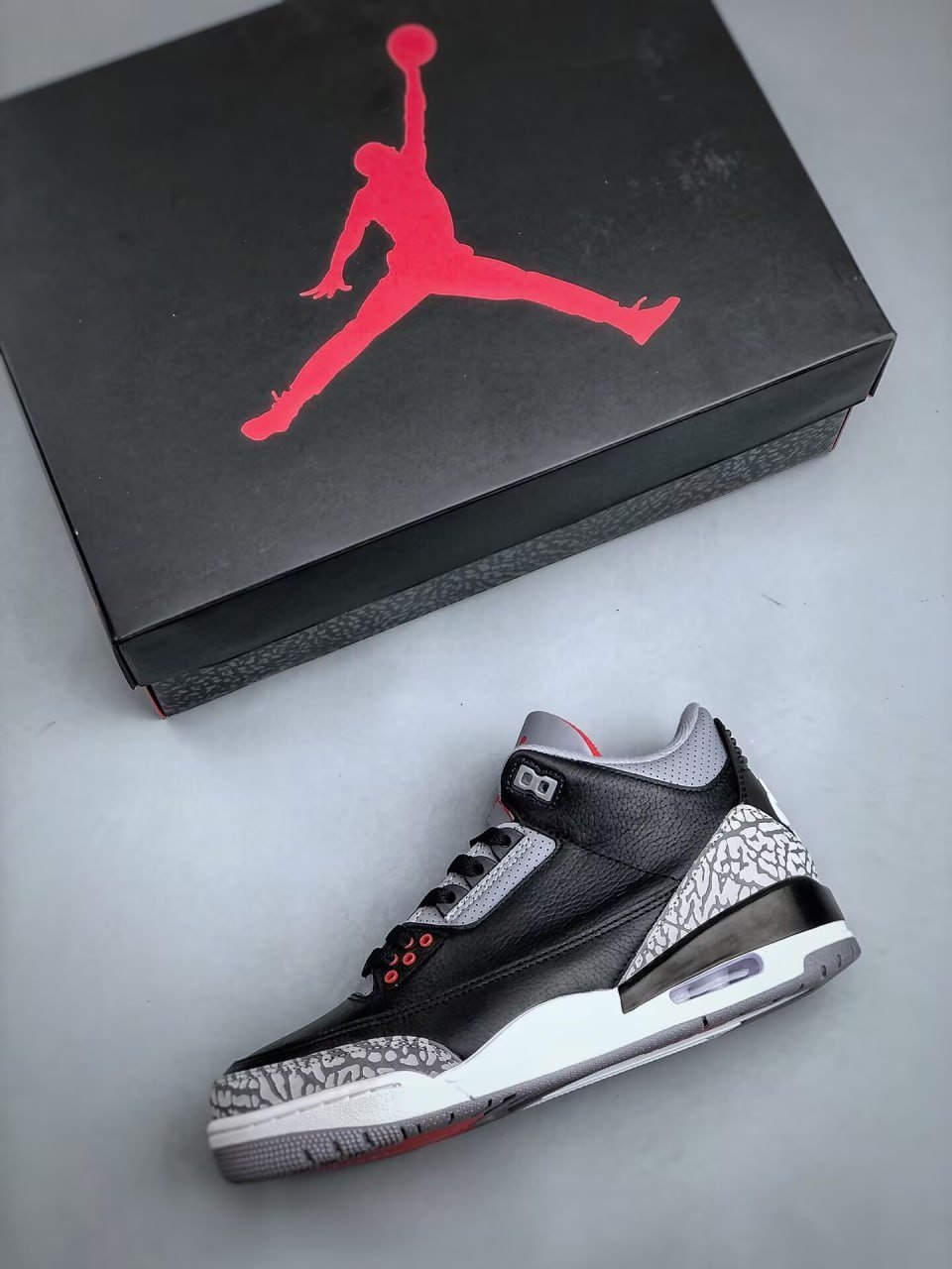 Nike Air Jordan 3 Sneakers