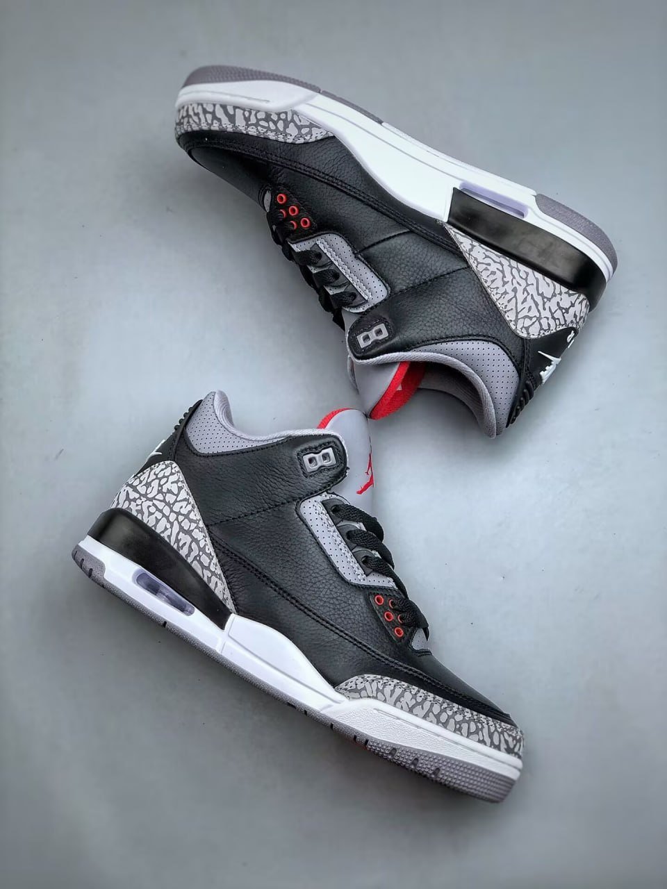 Nike Air Jordan 3 Sneakers