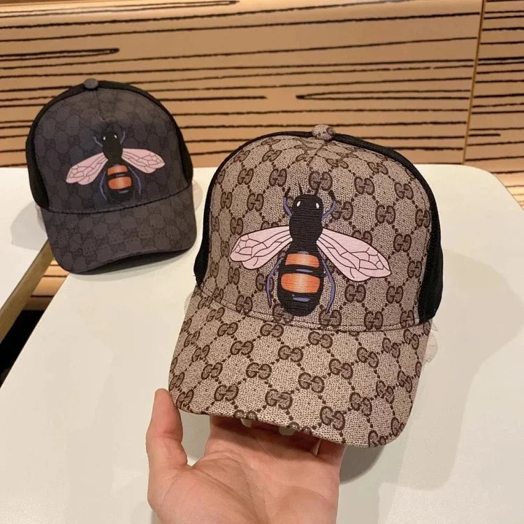 Gucci GG Supreme Bee