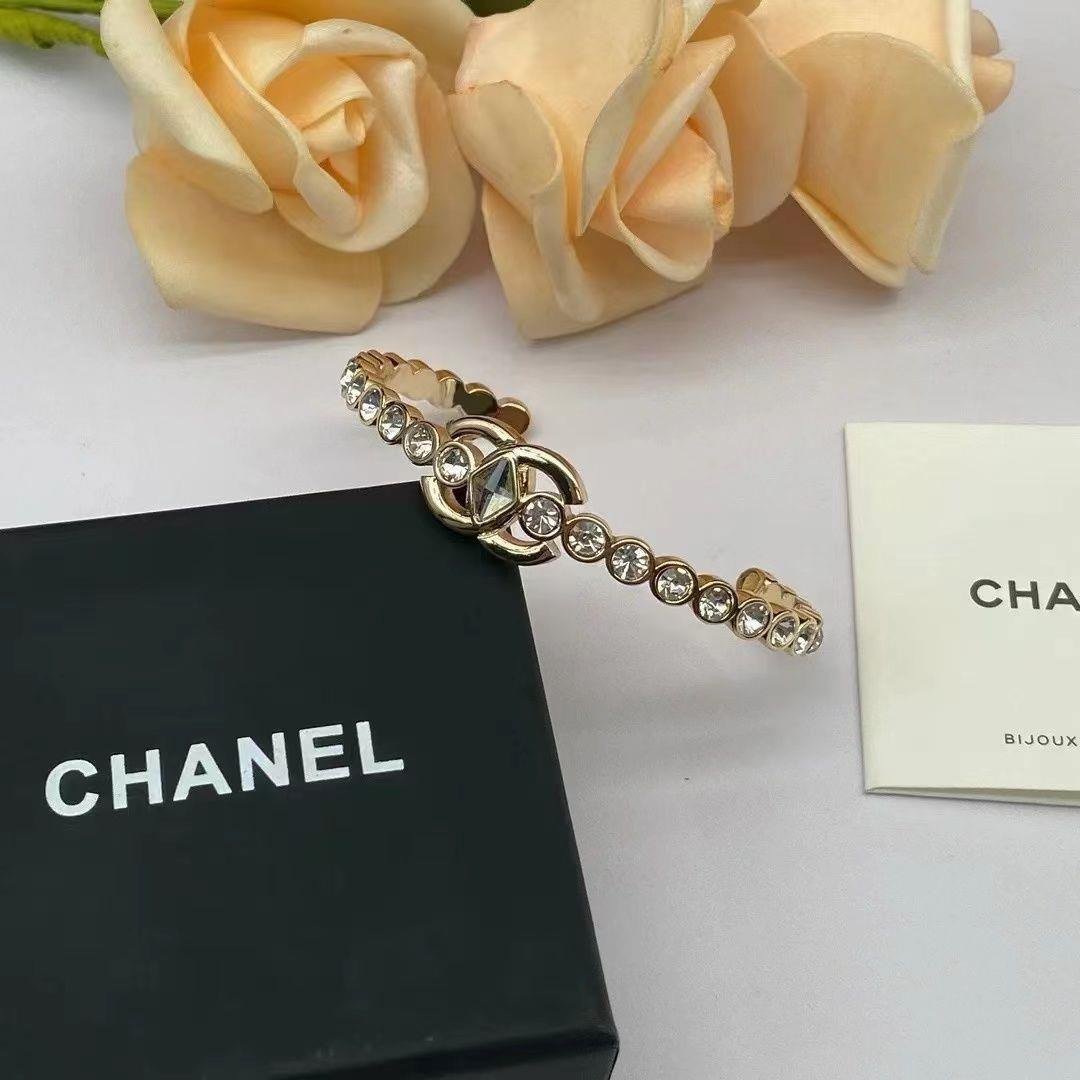 Chanel CC Logo Chain Bracelet [11 styles]