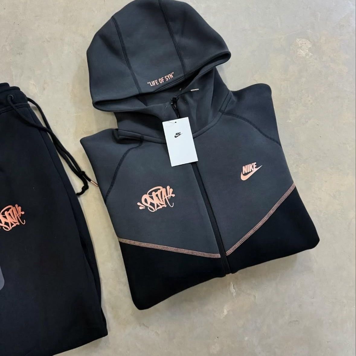 Nike B22 Hoodie and Pants Set