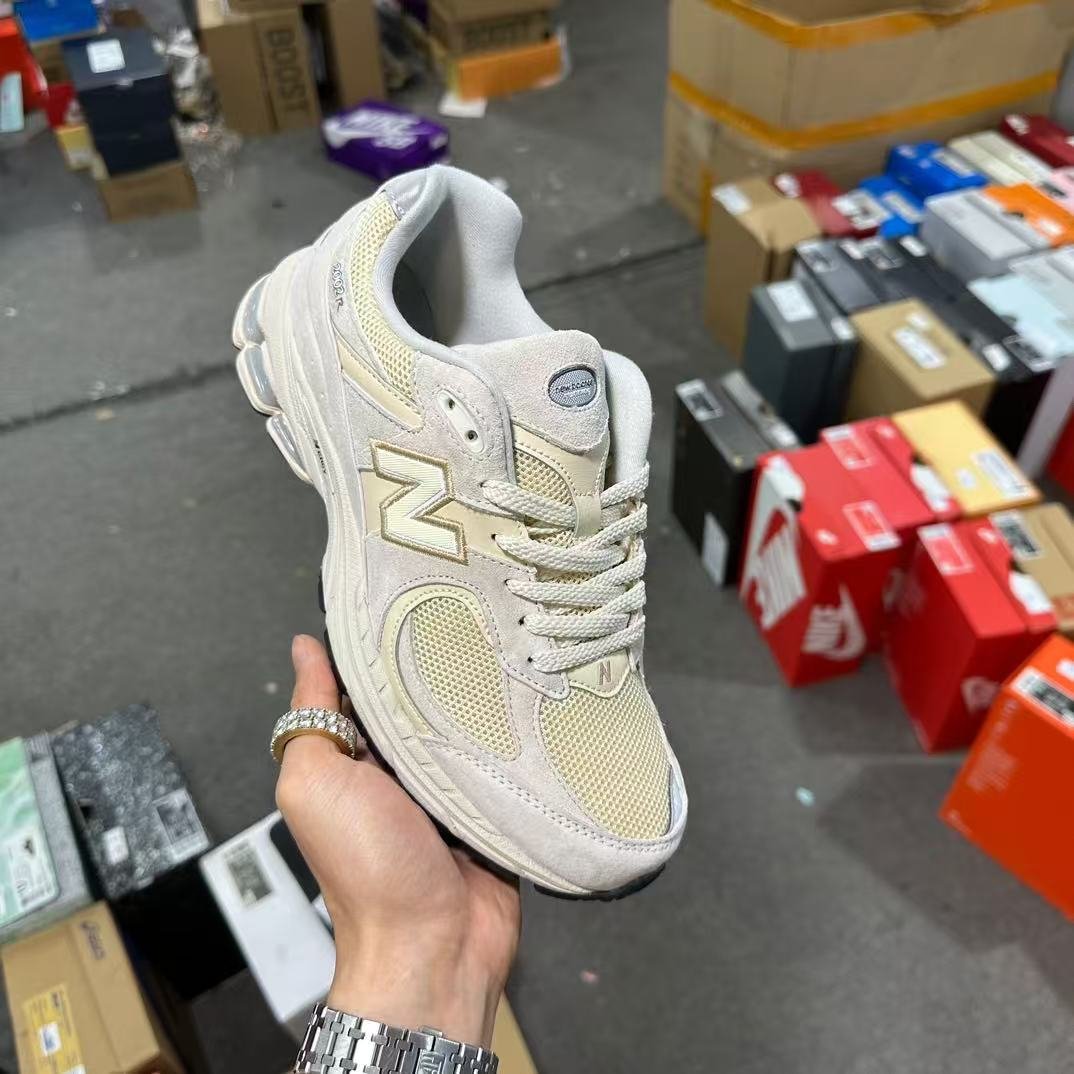 New Balance 2002 Sneakers [6 styles]