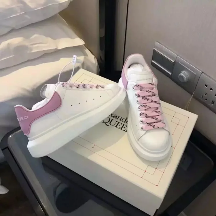 Alexander McQueen Oversized Sneakers [40 styles]