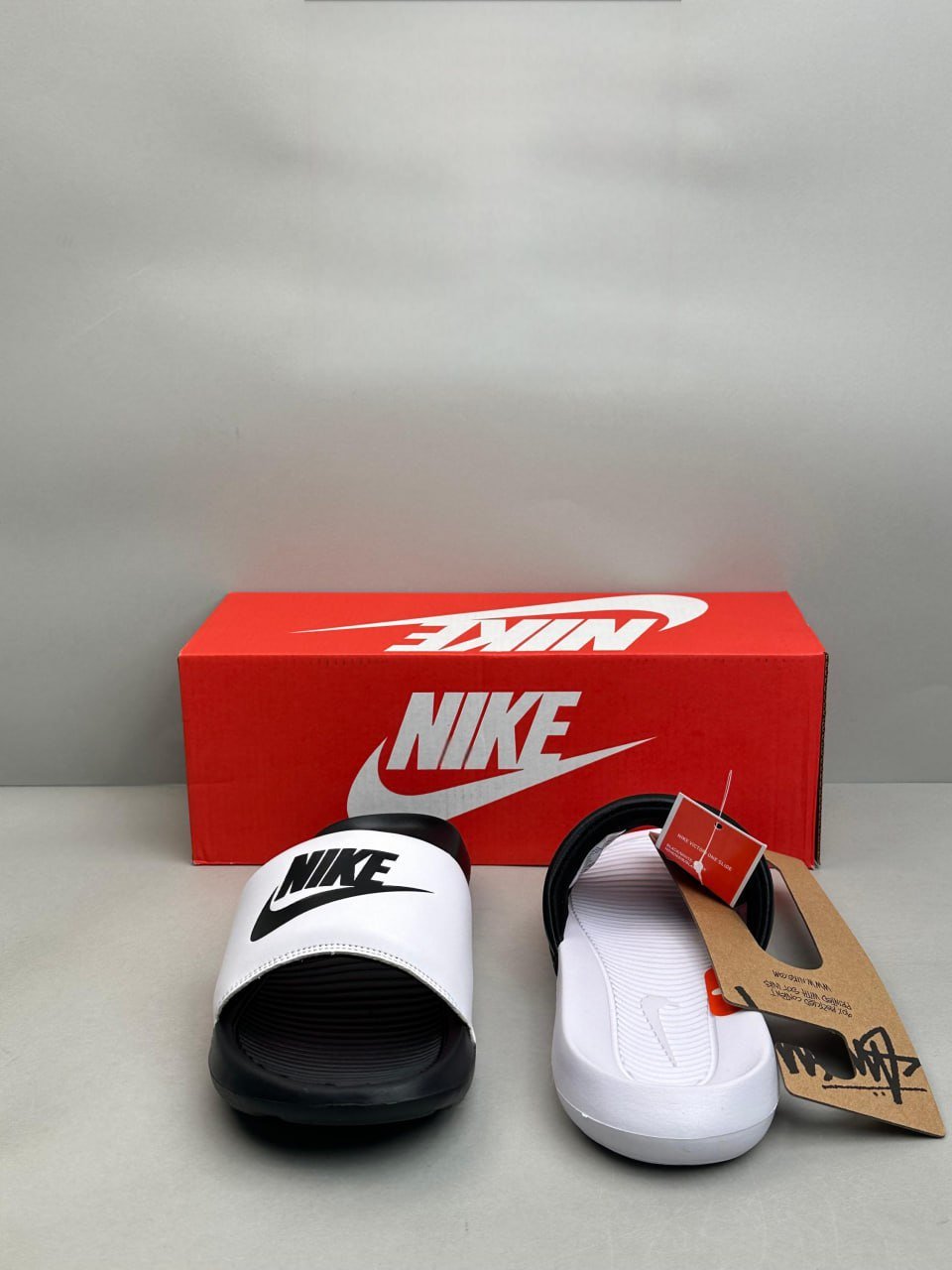 Nike Benassi Slides [11 styles]