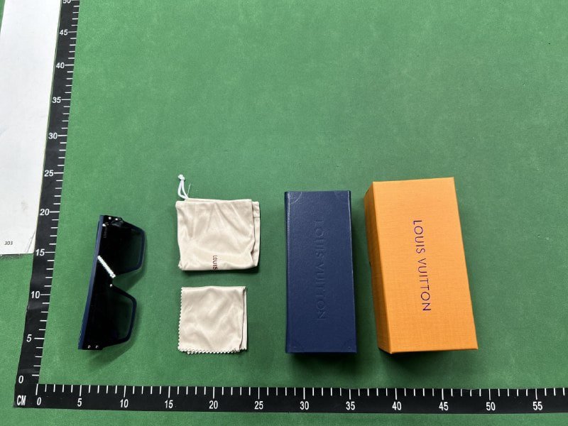 Louis Vuitton Monogram Shield Sunglasses [39 styles]