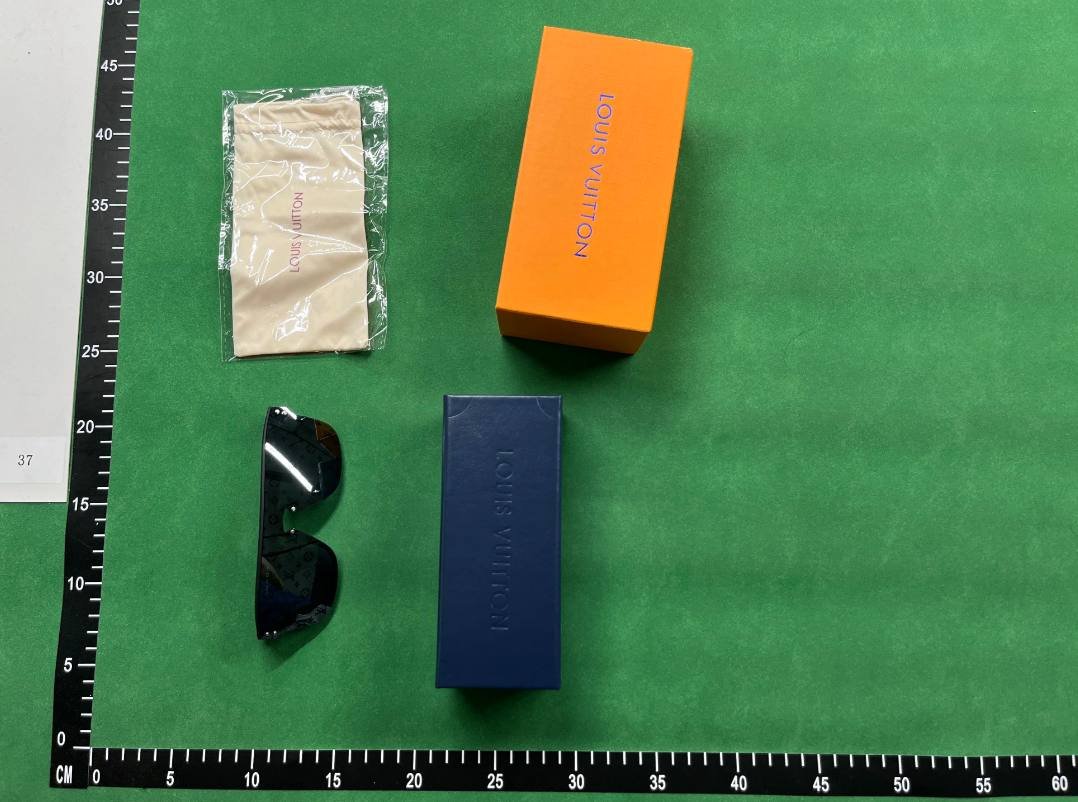 Louis Vuitton Monogram Shield Sunglasses [39 styles]