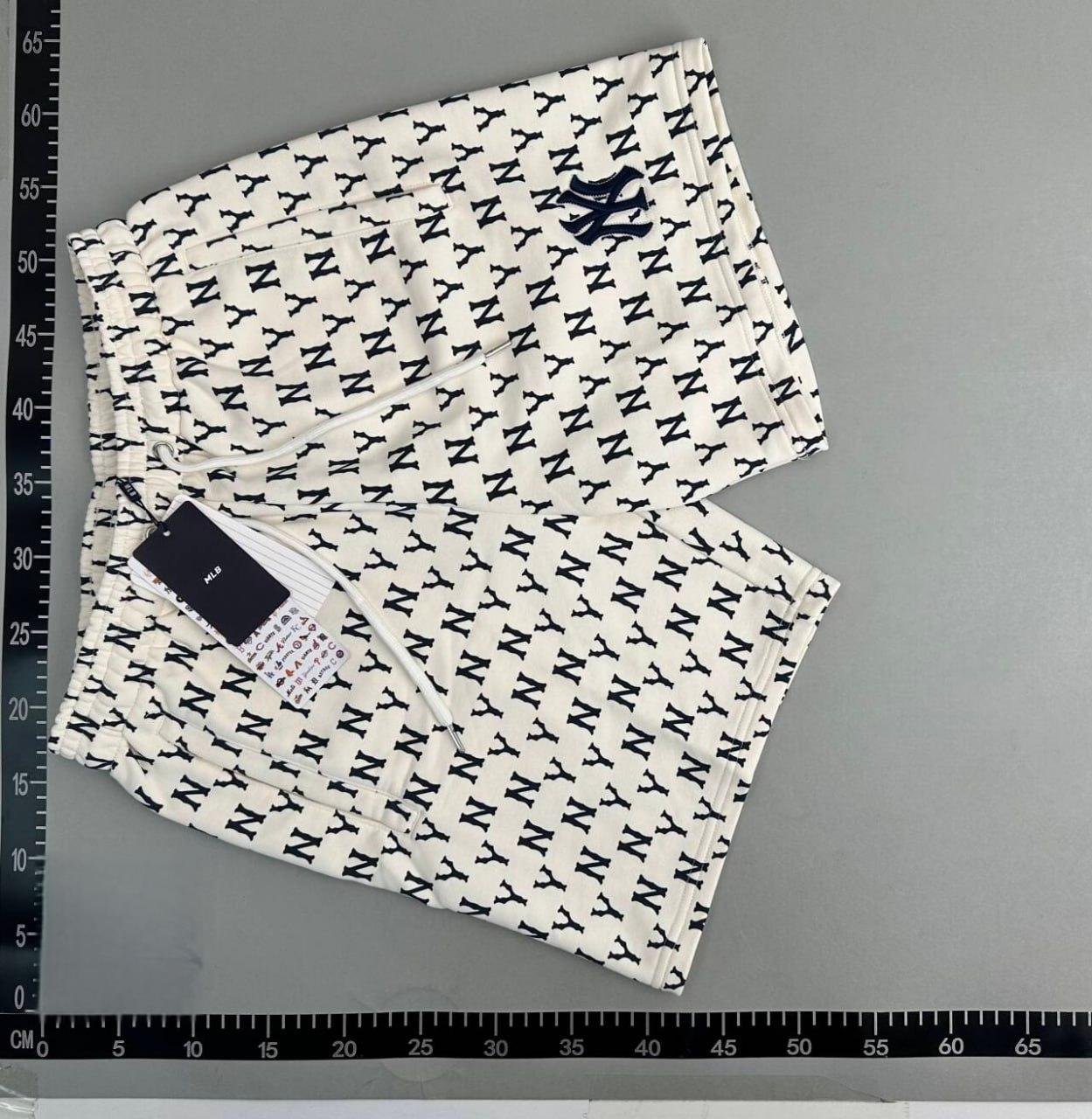 MLB New York Yankees All-Over Logo Shorts [8 styles]