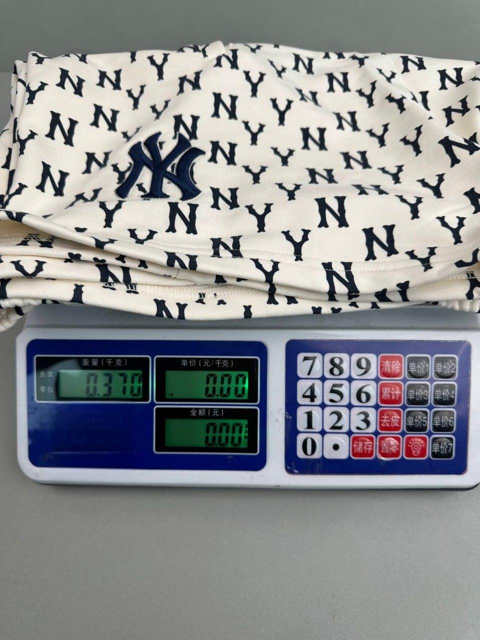 MLB New York Yankees All-Over Logo Shorts [8 styles]