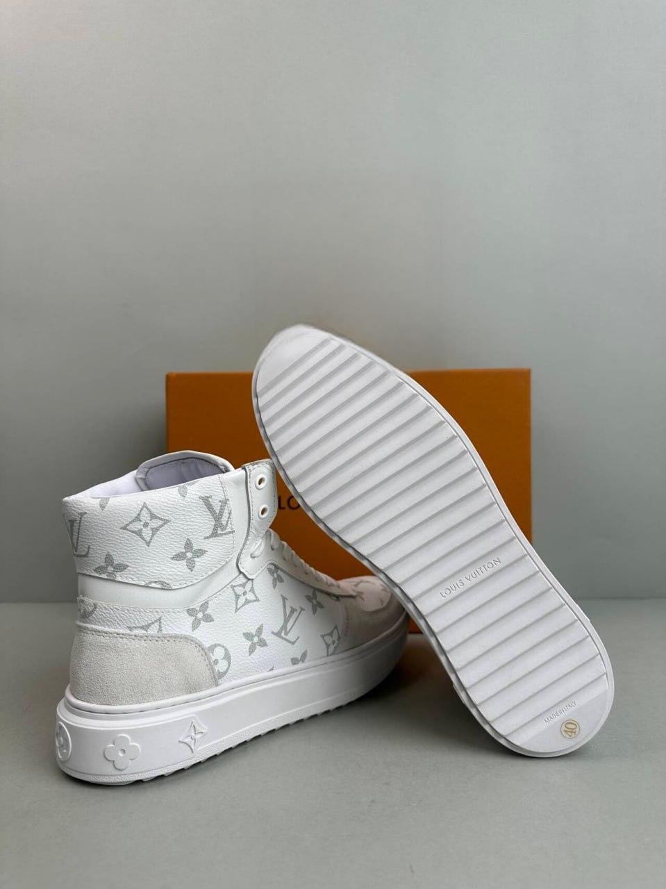 Louis Vuitton High-Top Sneakers [14 styles]