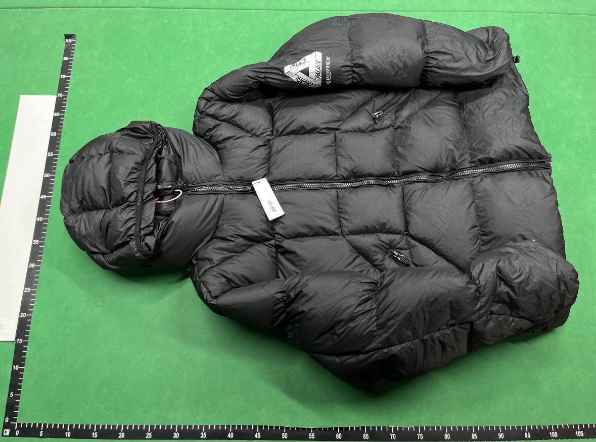 PALACE Triangle Puffer Jacket [2 styles]