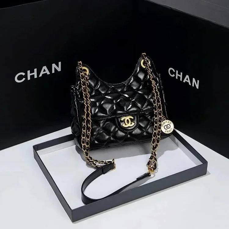 Chanel shoulder bag