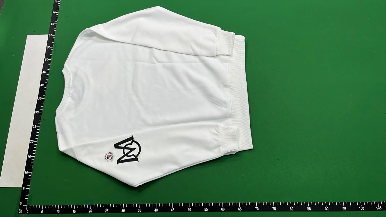 Moncler Logo Sweatshirt [40 styles]