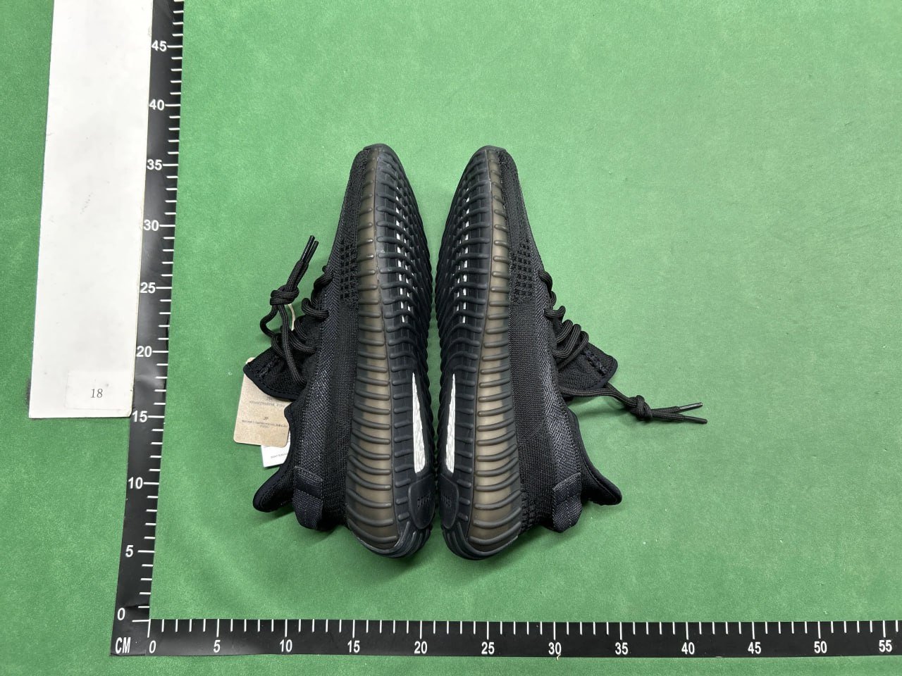 Yeezy 350V2 shoes