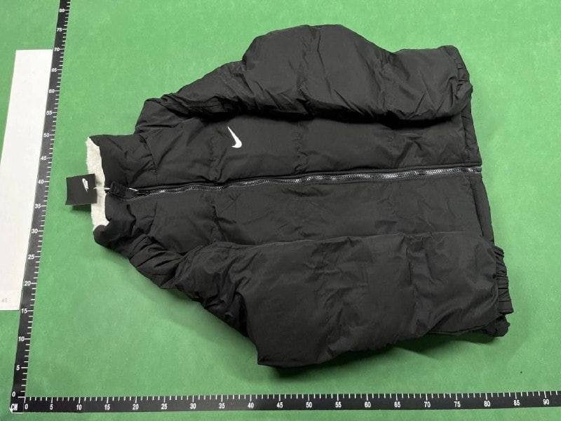 Nike down jacket   (40 CP)