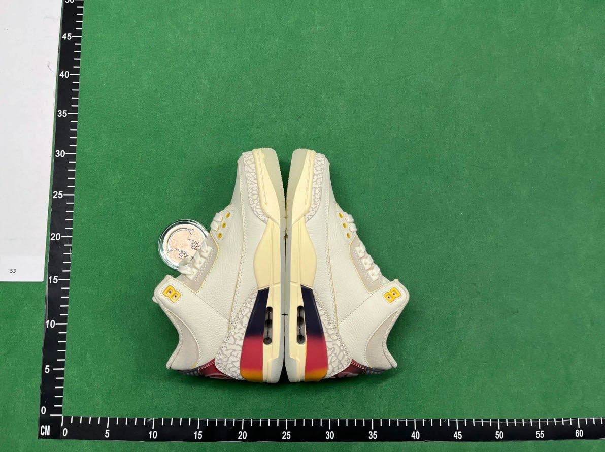 Air Jordan 4  (40 CP)