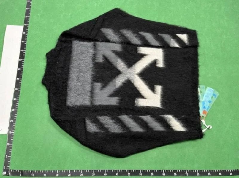 Off white Sweater