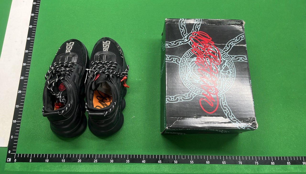 Versace chain reaction