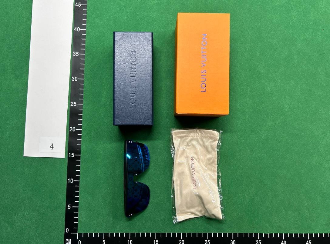 LV Louis Vuitton Sunglasses