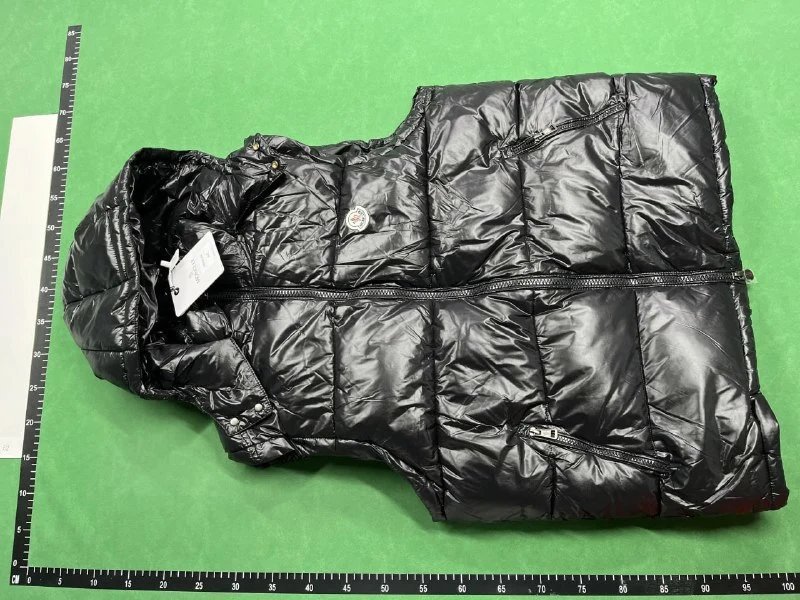  MONCLER vest