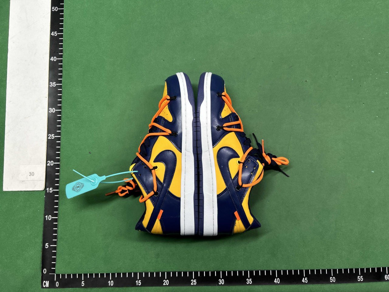 OFF-WHITE x Nike DUNK