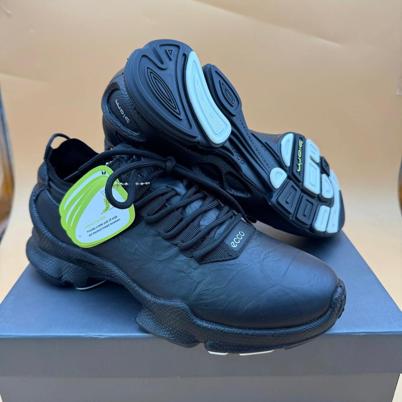 ECCO classic running shoes