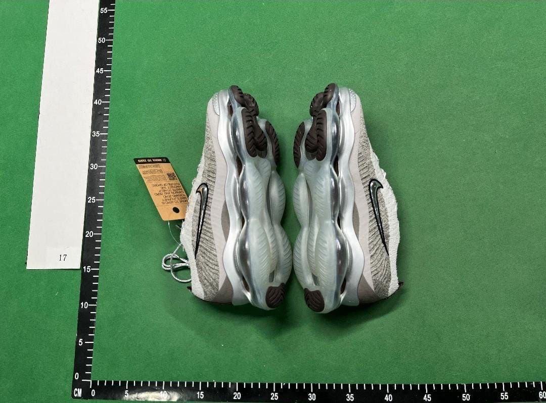  Nike AIRMAX SCORPION