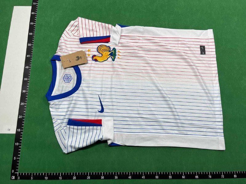 football jersey T-shirt  (40 CP)