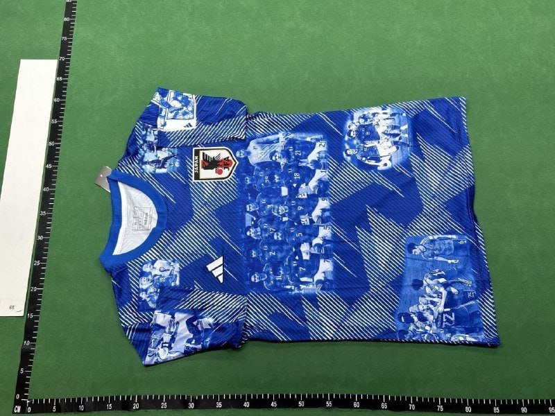 football jersey T-shirt  (40 CP)