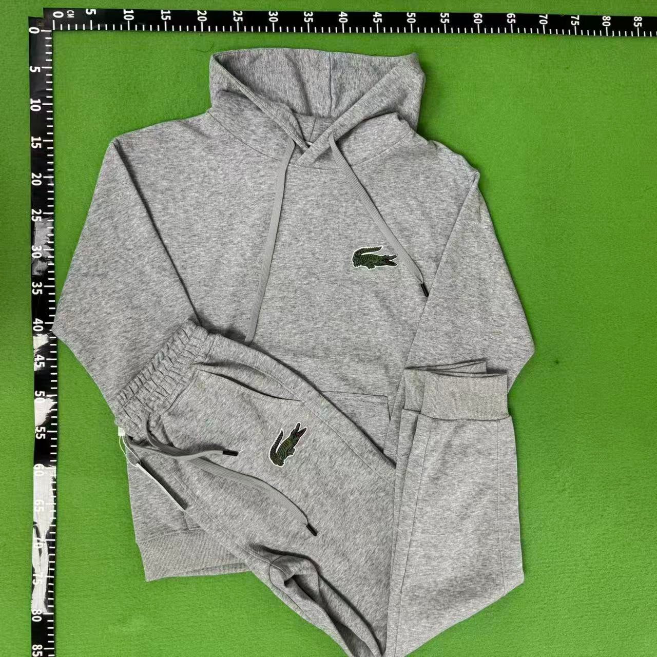 Lacoste Hoodie set sweaterPants suit