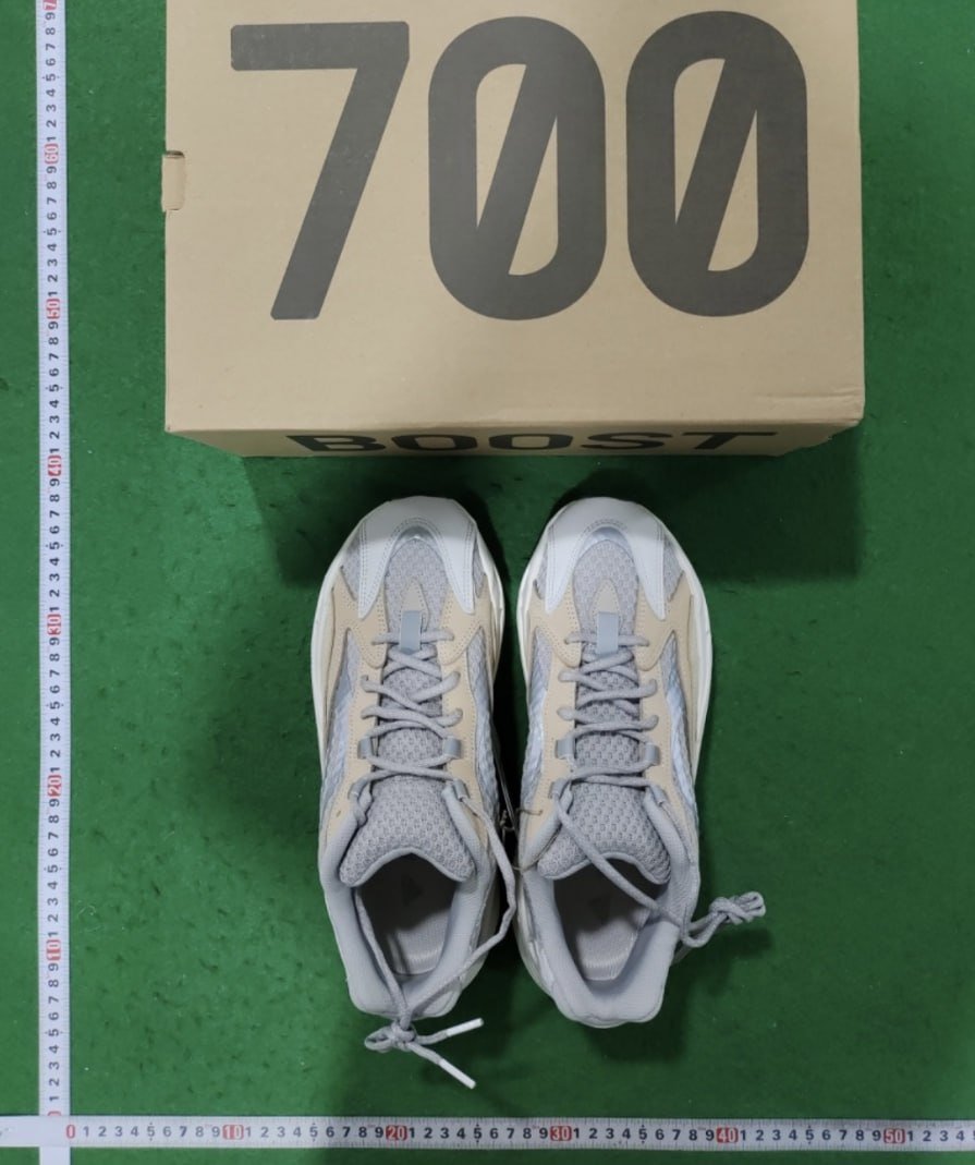 Yeezy Boost 700