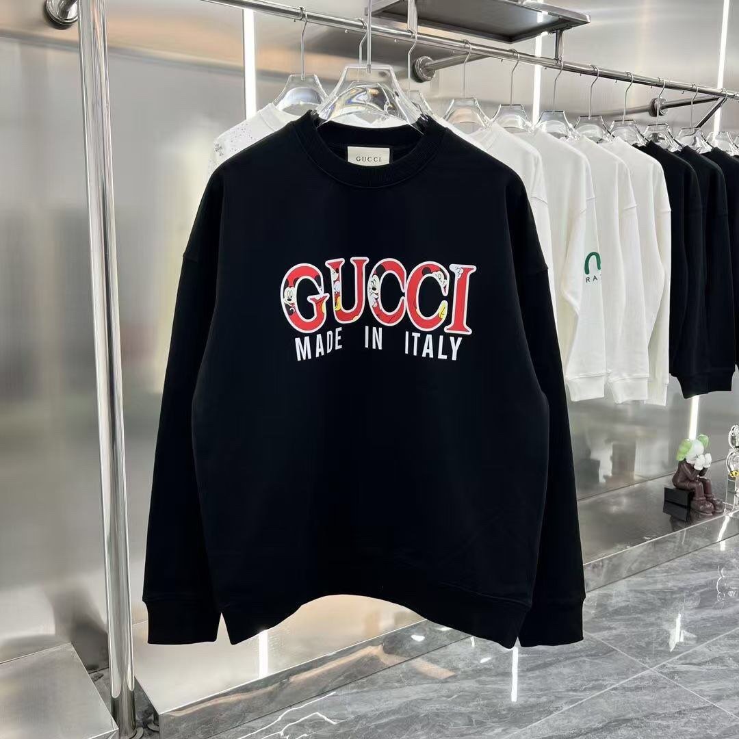  Gucci's new short sleeved shirt                