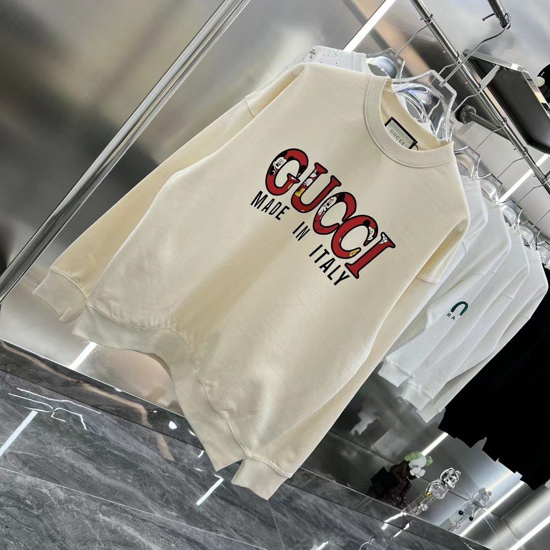  Gucci's new short sleeved shirt                
