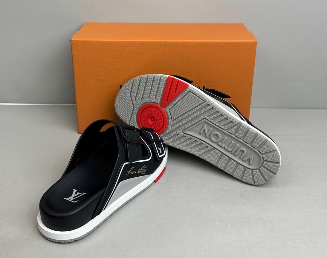 LOUIS VUITTON Trainer slippers（Many styles）