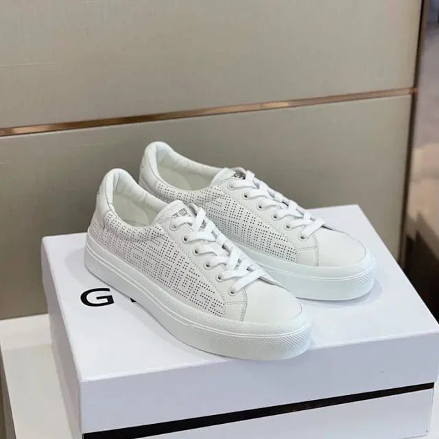 BESE quality Givenchy