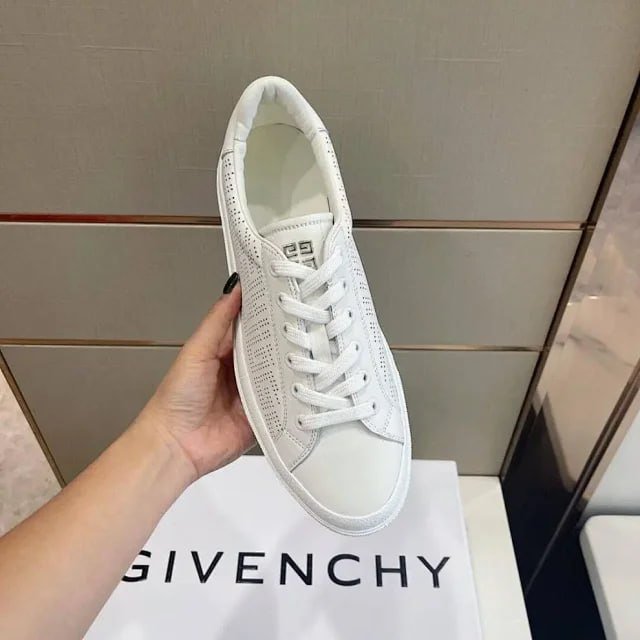 BESE quality Givenchy