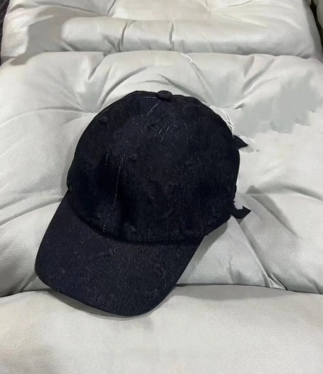 LV CAP