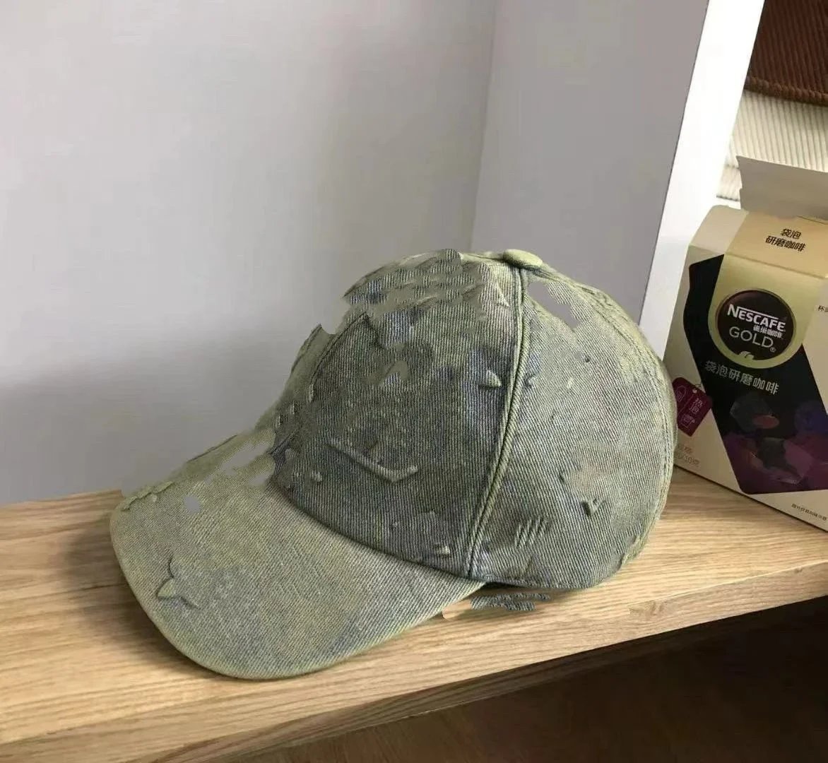 LV CAP