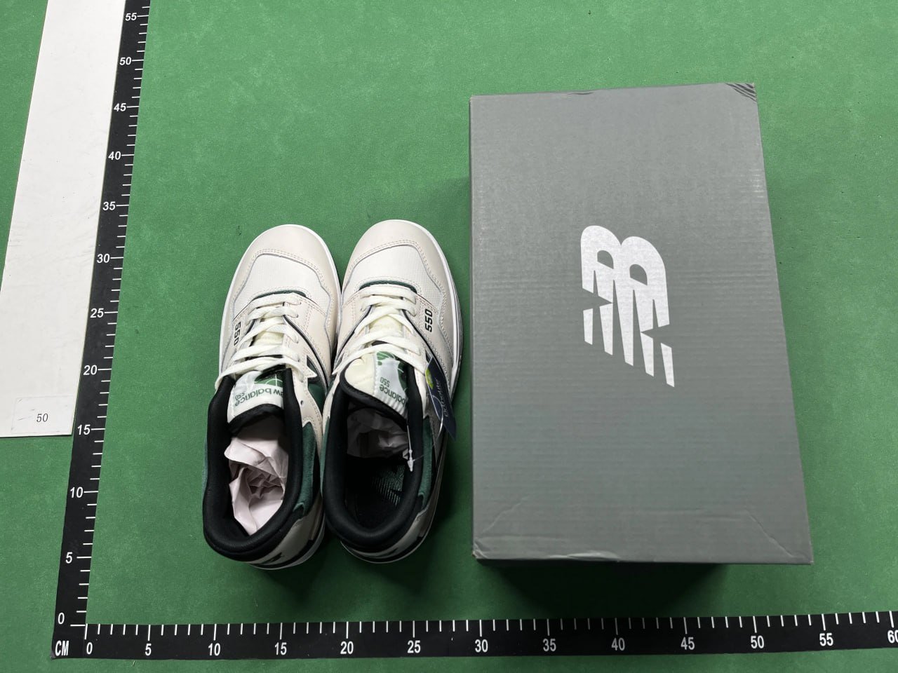  New balance 550 shoes