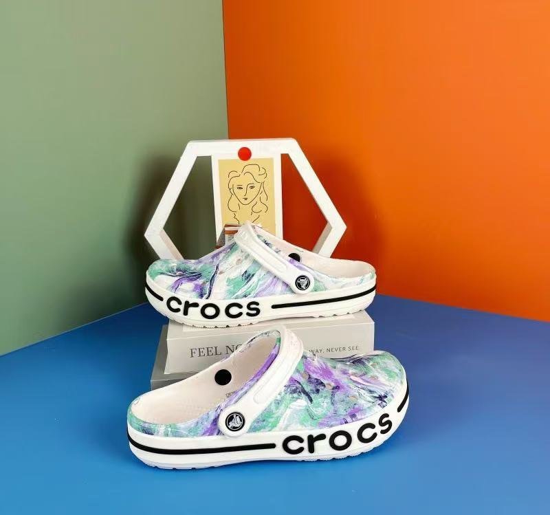 Crocs Graffiti
