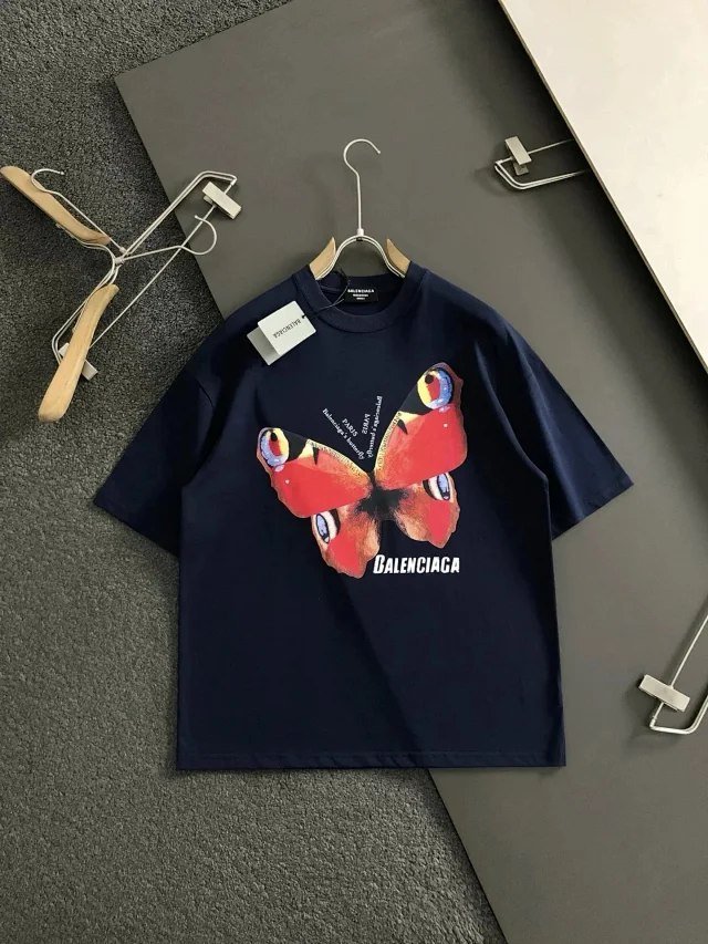 Balenciaga Fashion T-shirts Shirts（40 CP）