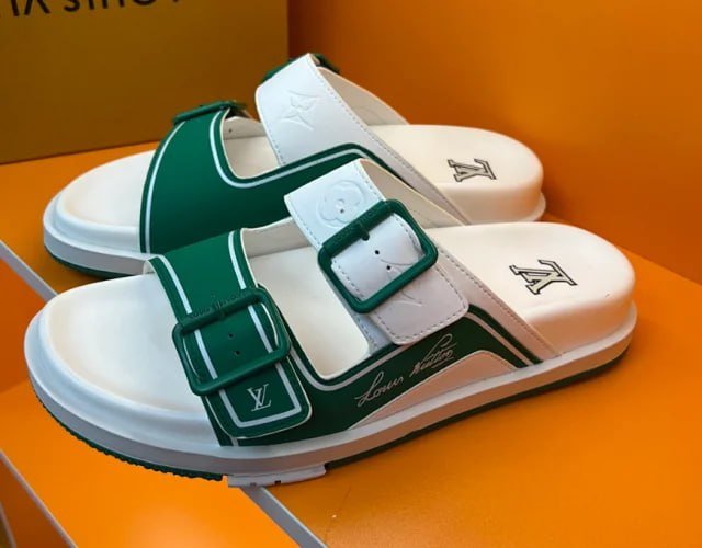 2025 new fashion slippers