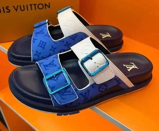 2025 new fashion slippers